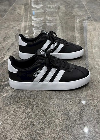 Adidas Siyah Beyaz Retro Sneaker