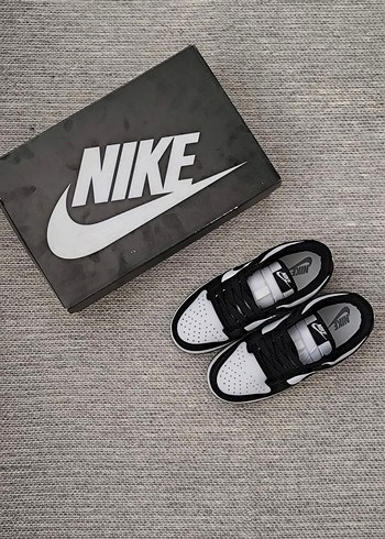 36 Beden siyah Renk Nike Siyah Spor Ayakkabı Velcro Detaylı Nike dunk