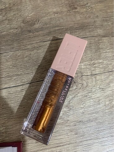 maybelline lifter gloss