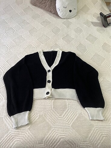 Trendyol Crop Hırka M beden