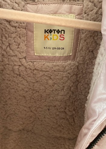 Kız Çocuk Bej Kürklü Kapüşonlu Mont - Görsel 3