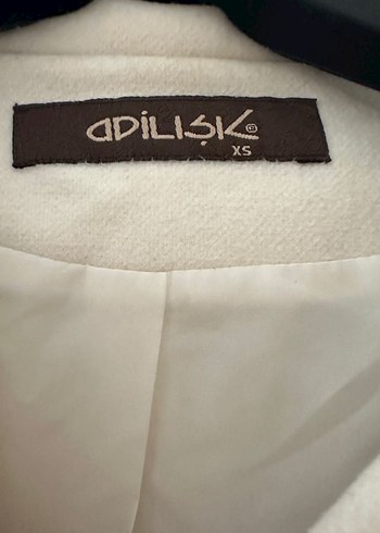 Düğmeli Beyaz Kadın Kaban - Görsel 2