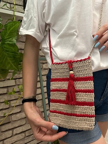 El işi örgü çapraz telefon çantası