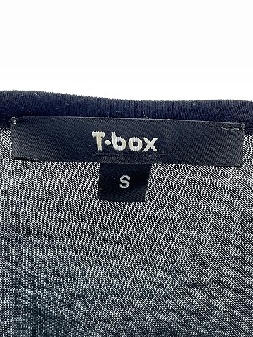 s Beden siyah Renk T-box T-shirt %70 İndirimli.