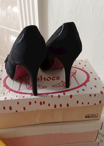 Decathlon Siyah Tokalı Yüksek Topuklu Stiletto