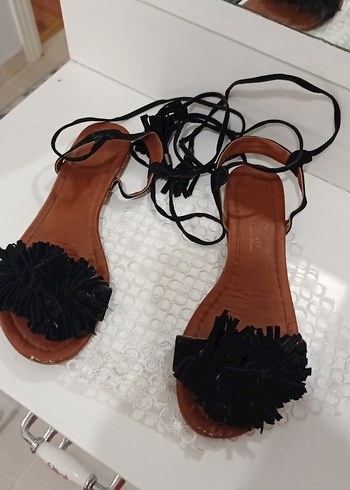 38 Beden siyah Renk Püsküllü Siyah Bohem Kadın Sandalet