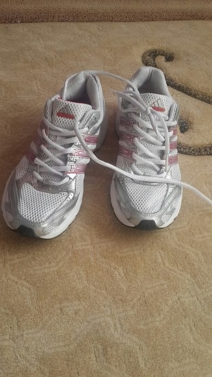 Adidas spor ayakkabı