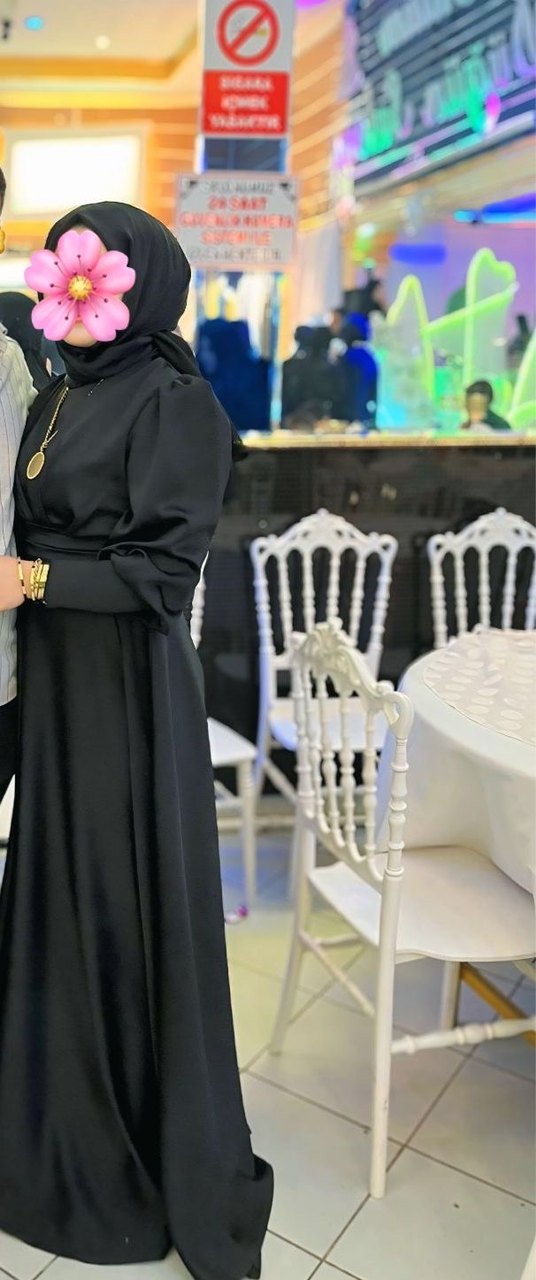 Siyah saten elbise tesettür - Görsel 2