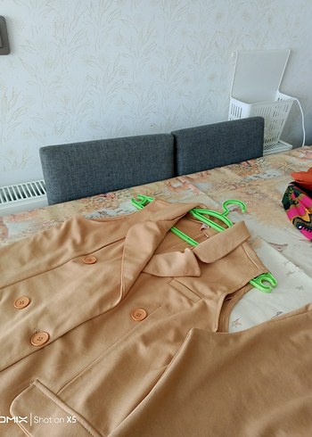 Alvina kahverengi yelekli takım bayan