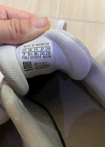 38 Beden Adidas spor ayakkabı