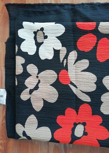 Çiçek Desenli Çok Renkli eşarp - Görsel 3