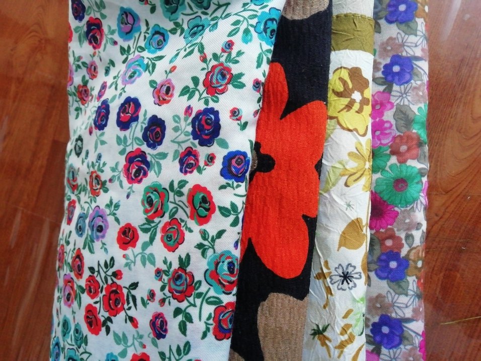 Çiçek Desenli Çok Renkli eşarp - Görsel 2