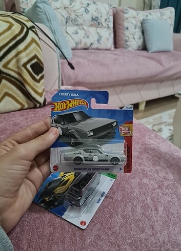 Nissan skyline 2000GT hotwheels