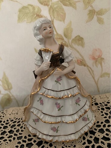 Vintage Lady Biblo