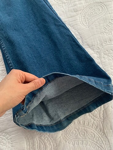 26 Beden mavi Renk İspanyol Paça Pantolon