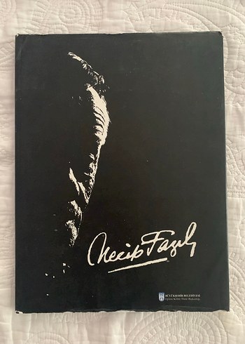 Necip Fazıl Biyografi Kitabı