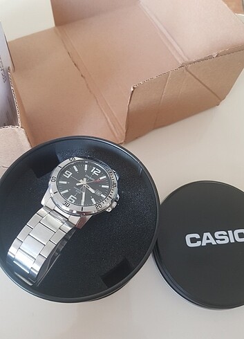 Casio Gümüş renk saat