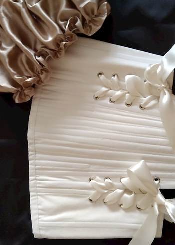 Beyaz Pliseli Straplez Büstiyer - Görsel 3