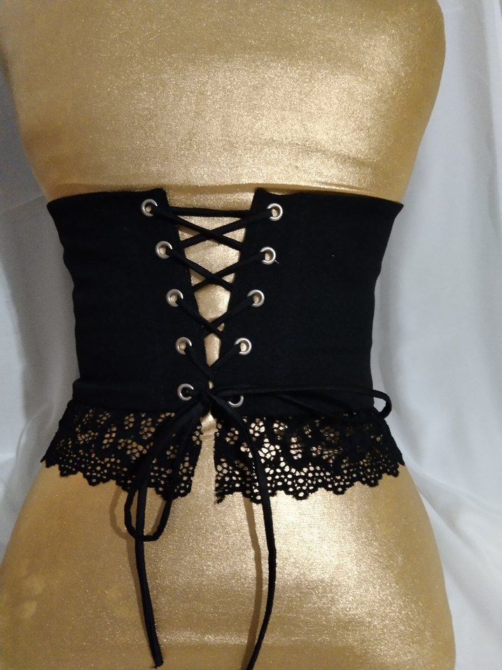 Dantel Detaylı Siyah Straplez Büstiyer - Görsel 3