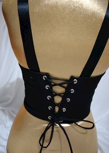 Siyah V Yakalı Gotik Strappy Büstiyer - Görsel 2