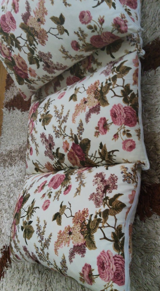 Çiçek Desenli Çok Renkli Minder - Görsel 3