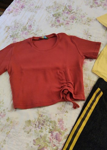 l Beden sarı Renk Sarı Oversize Tişört ve Siyah Kız Eşofman Altı
