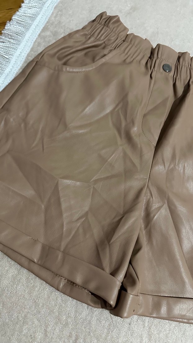 Bej Deri Mini Şort - Görsel 4