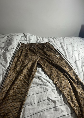 Kahverengi Yılan Desenli Pilili Erkek Eşofman - Görsel 3