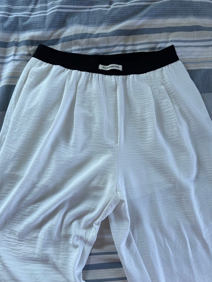 Kadın Beyaz Keten Pilili Midi Pantolon - Görsel 3