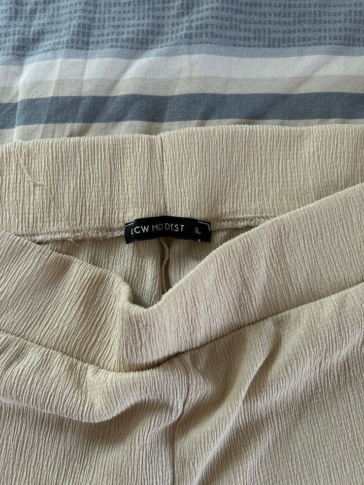 Bej Kadın Keten Pilili Rahat Kesim Pantolon - Görsel 4