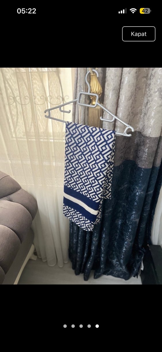 BEYMEN MUADİLİ Balmain Mavi Geometrik Desenli Kadın Şal - Görsel 5