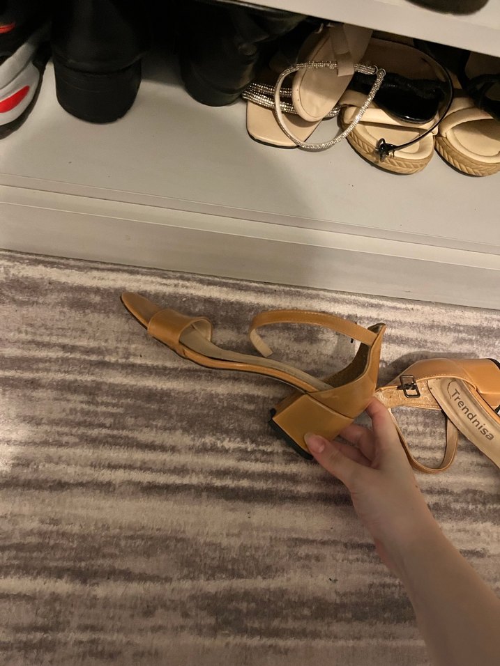 Camel Rengi Deri Tokalı Kare Burun Topuklu Kadın Ayakkabı - Görsel 3