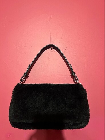 Stradivarius Peluş Çanta