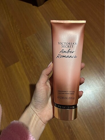 Victoria?s Secret Amber Romance Body Lotion