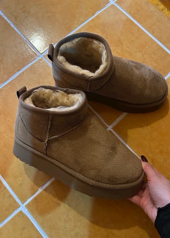 37 Beden Bej Süet Kadın Kürklü 37 Numara UGG