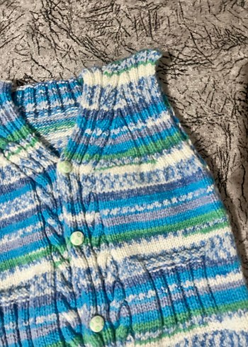 Erkek çocuk  Bohem Yaka Düğmeli Triko Yelek - Görsel 4