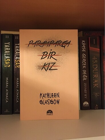 Paramparça Bir Kız