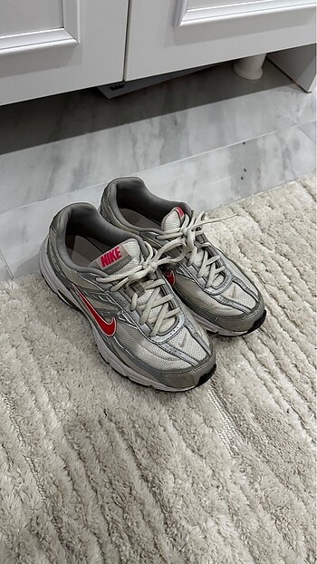 37,5 Beden Nike ayakkabı
