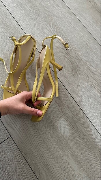 36 Beden sarı Renk Sandalet
