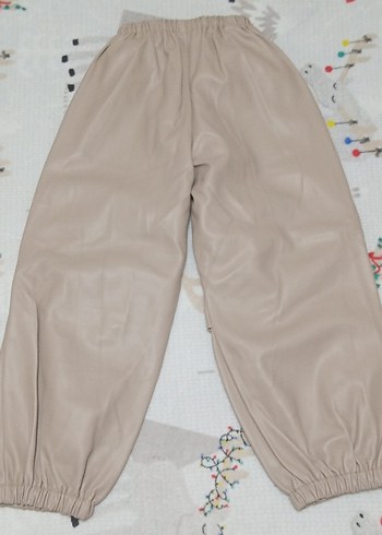 Bej Düğmeli Çocuk Midi Suni Deri Pantolon - Görsel 2