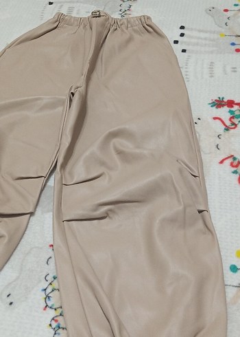 Bej Düğmeli Çocuk Midi Suni Deri Pantolon - Görsel 4