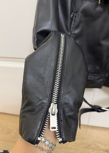 ZARA Siyah Deri Kemerli Biker Ceket - Görsel 5