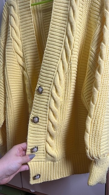 Sarı Hırka - Görsel 3