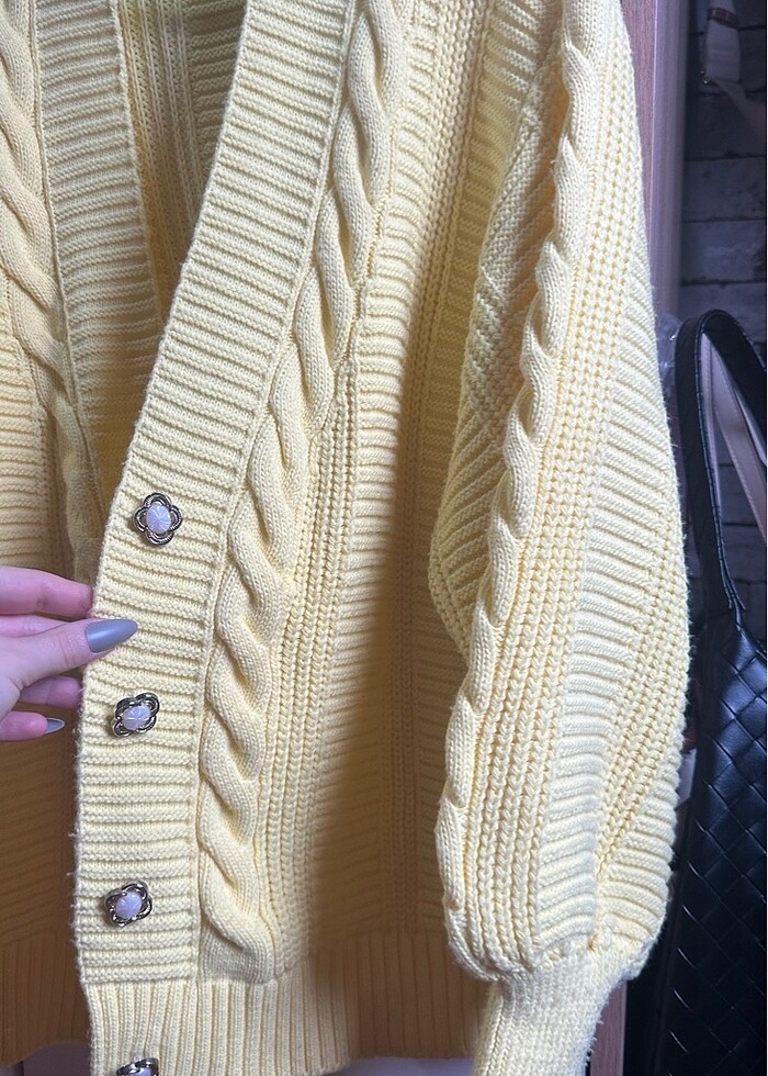 Sarı Hırka - Görsel 4