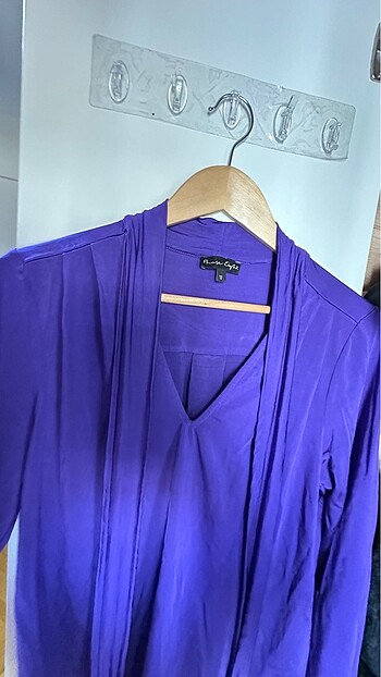 yakası bağlama detaylı mor bluz - Görsel 5