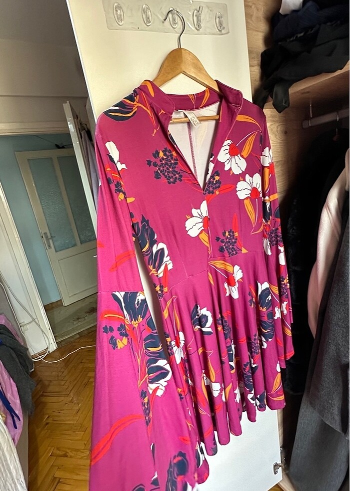 Çiçekli elbise - Görsel 2