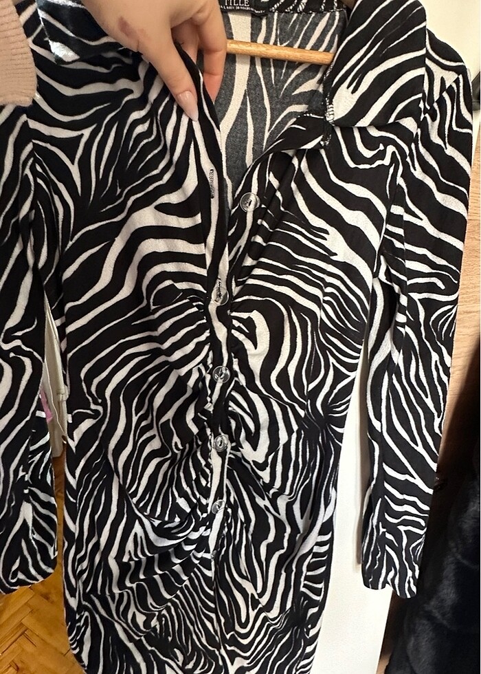 Zebra desenli elbise - Görsel 4