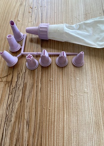 Diğer Pastel Beyaz Plastik Krema Torbası ve Uç Seti