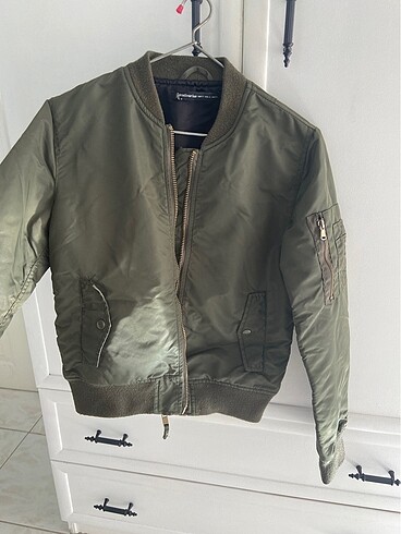 Stradivarius Bomber haki ceket