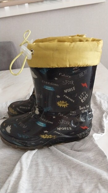 26 Beden Lcw cocuk bot cizme 26 27 numara 